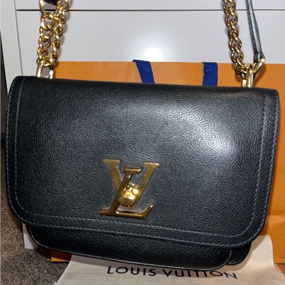 LV Chain Bag Lockme - Picture 10 of 10